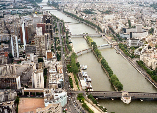 lågbroar i Paris lågbroar i Paris